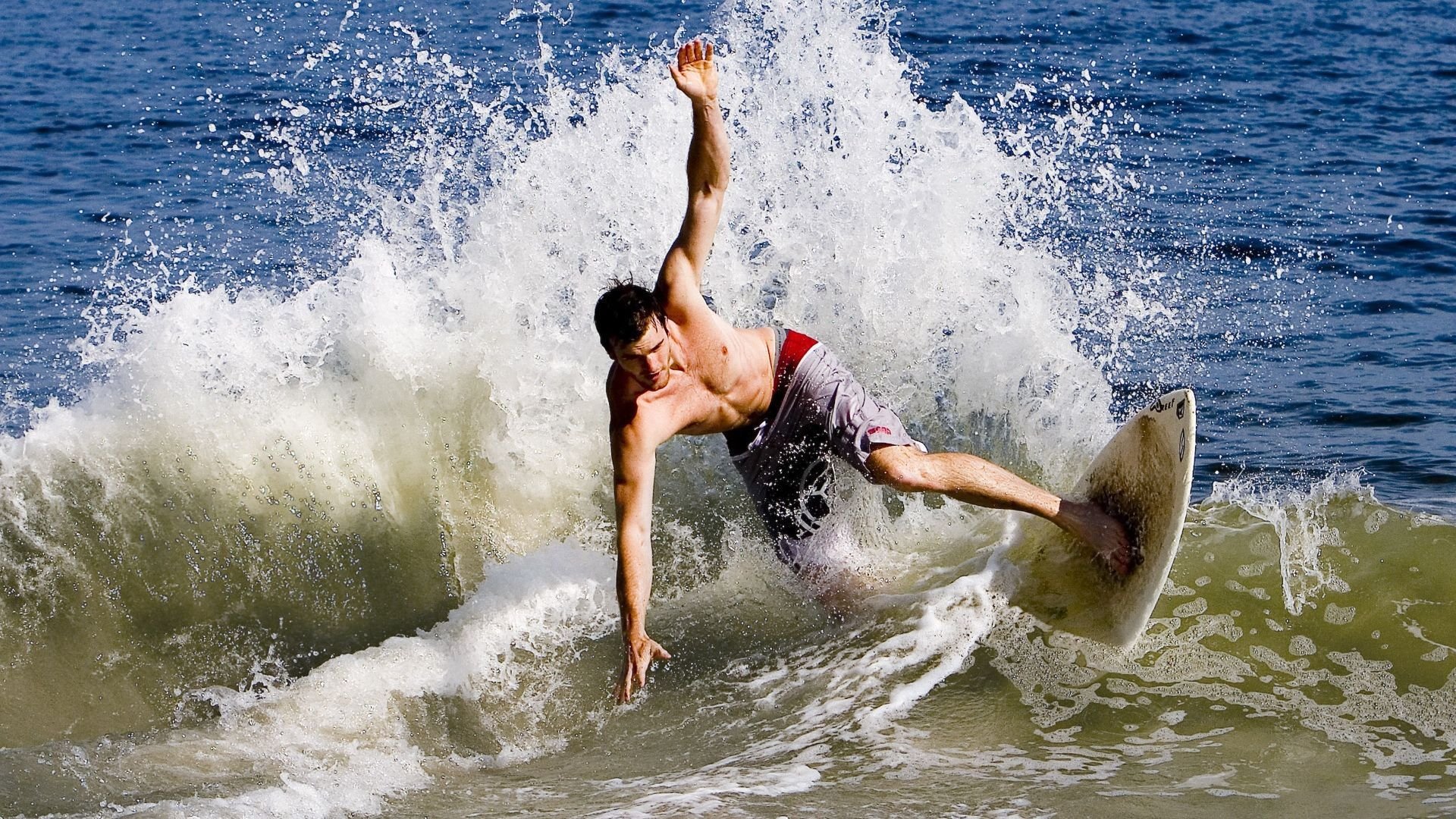 九游手游官网-Faker高光操作技巧震撼，faker用什么闪现